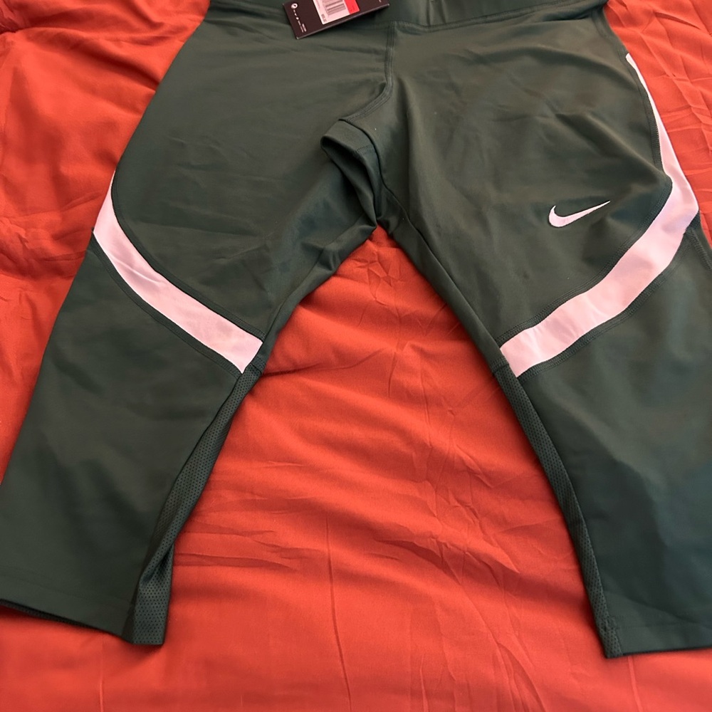 Nike Green and White Leggings with Fitted Design